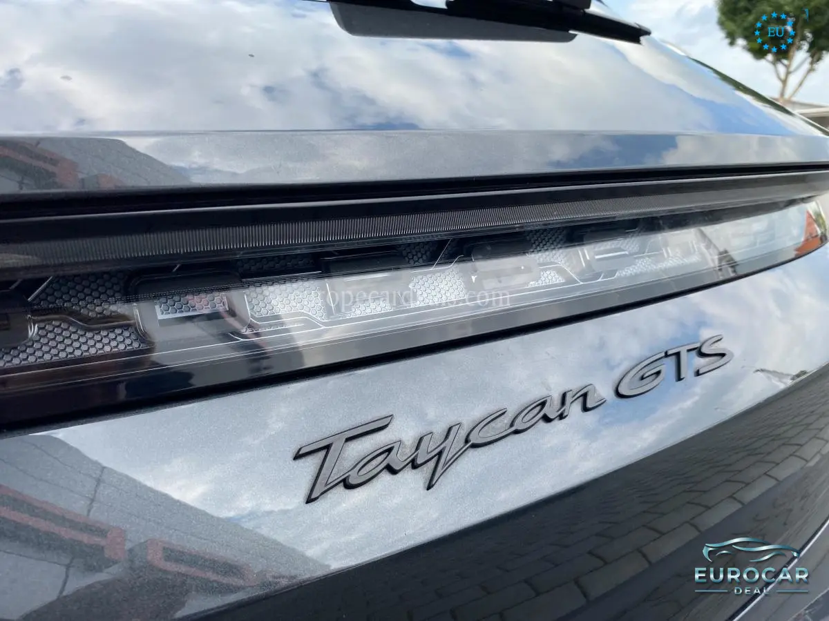 Porsche Taycan