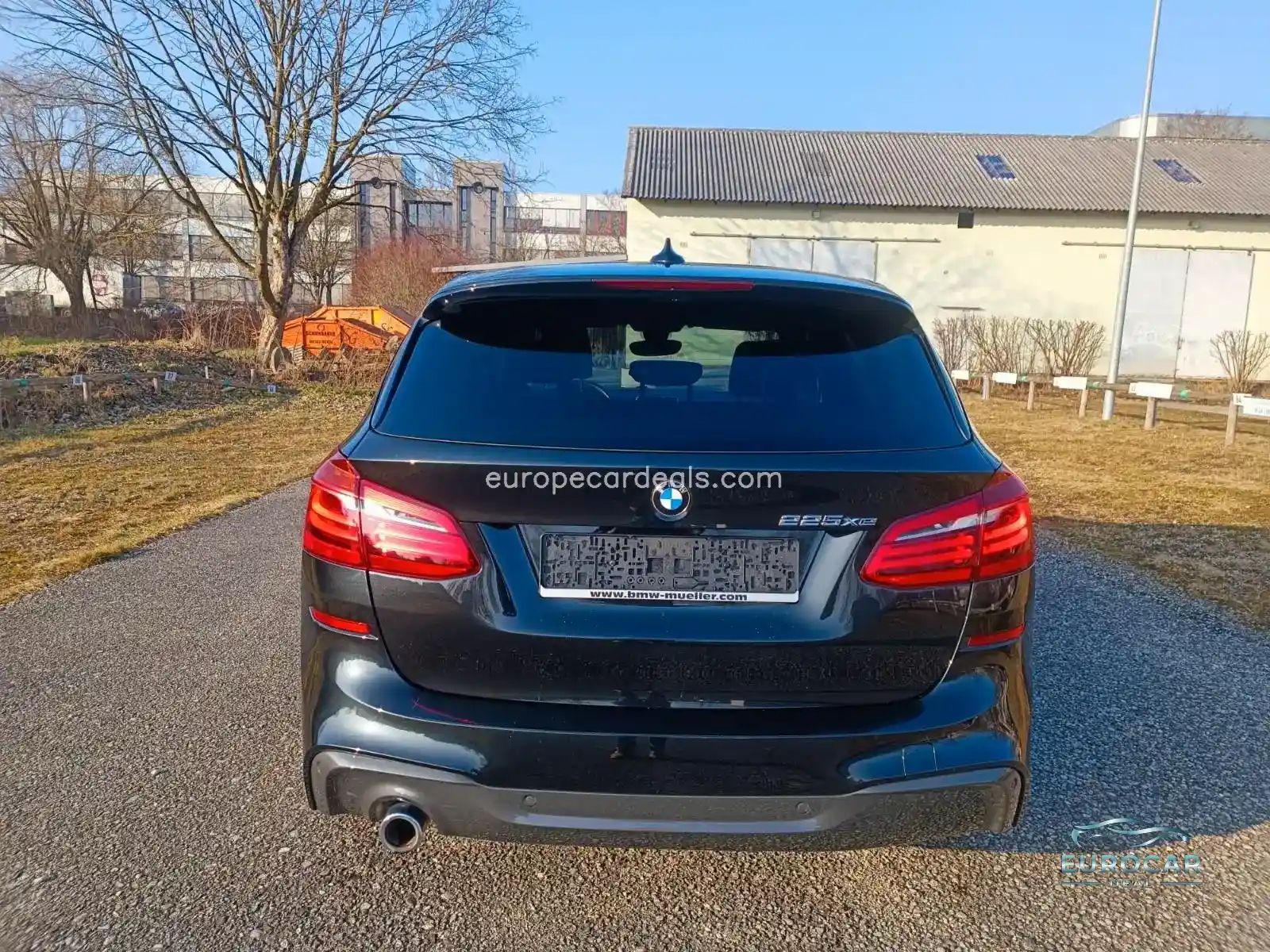 BMW 225