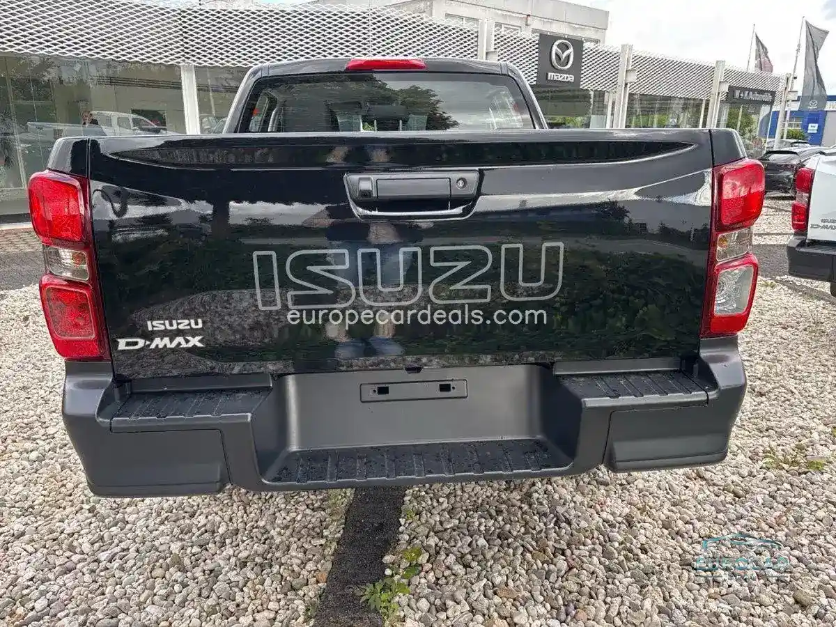 Double Cab 4X4 L A/T MY2025
