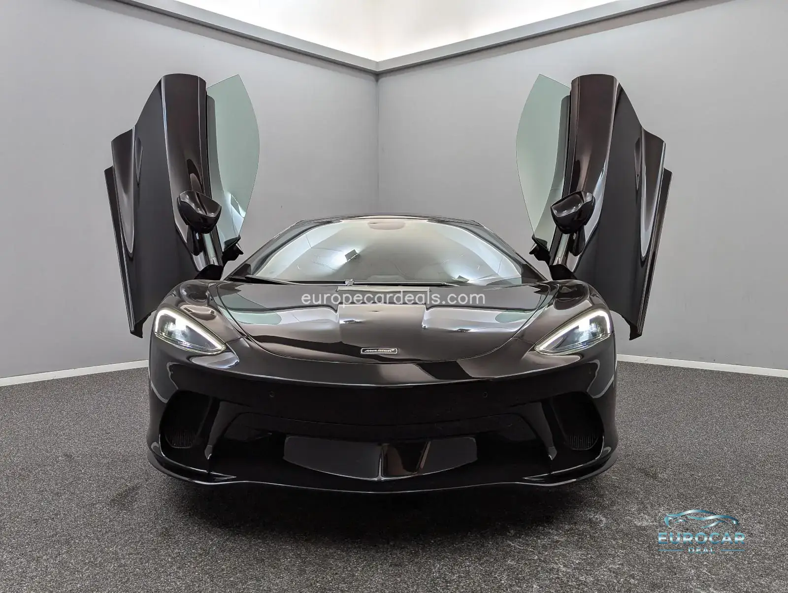 McLaren GT
