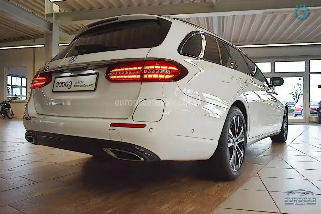 Mercedes-Benz E 300