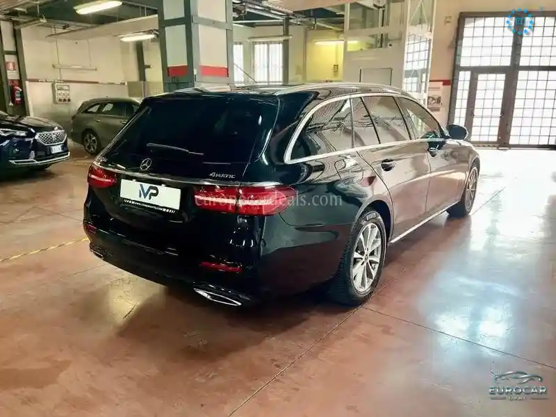 Mercedes-Benz E 220