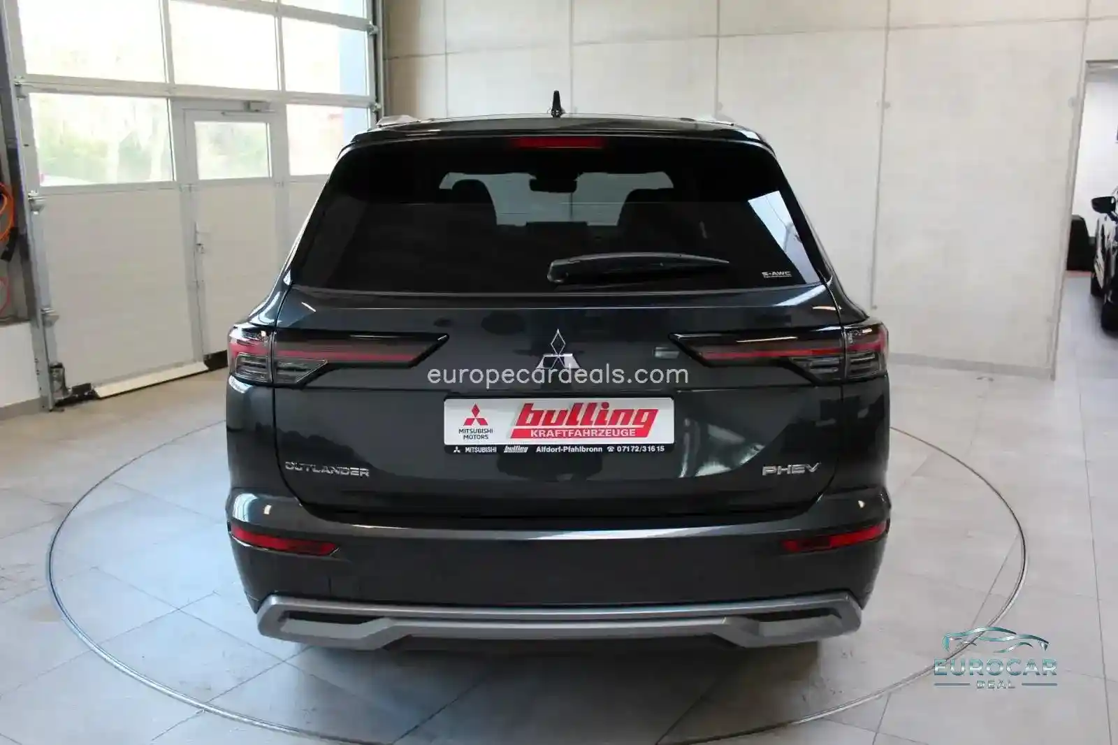 Mitsubishi Plug-in Hybrid Outlander