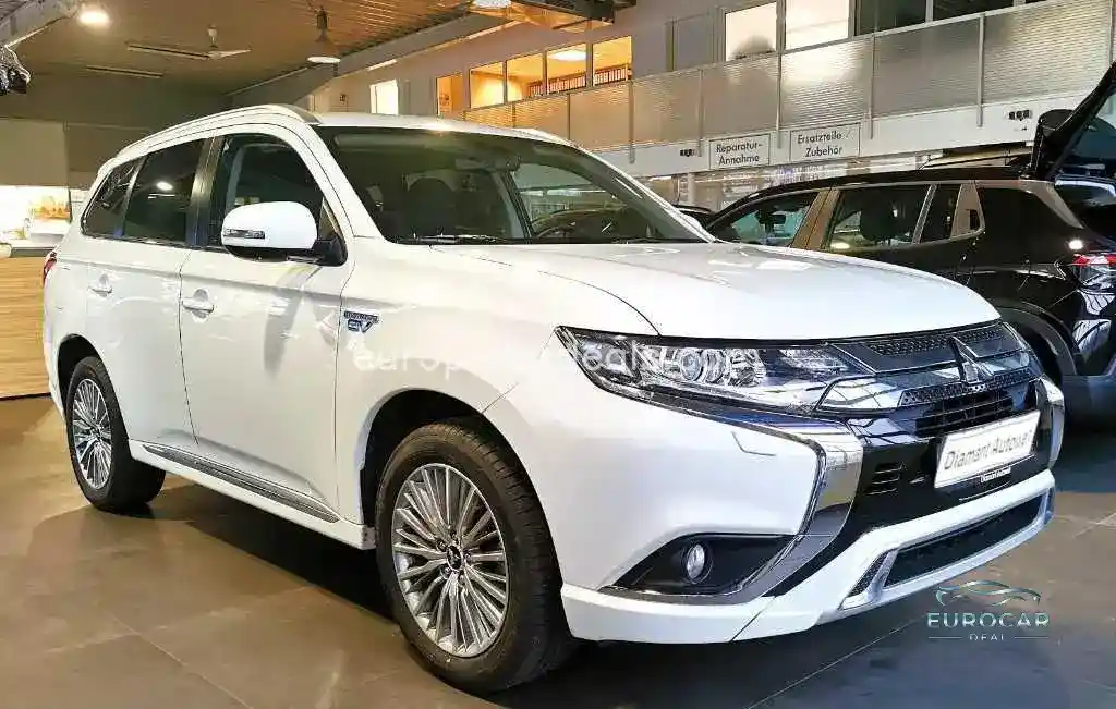 Mitsubishi Plug-in Hybrid Outlander