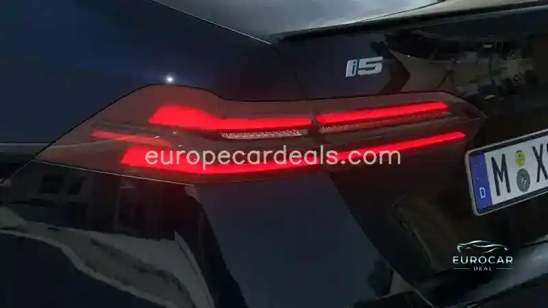 BMW i5