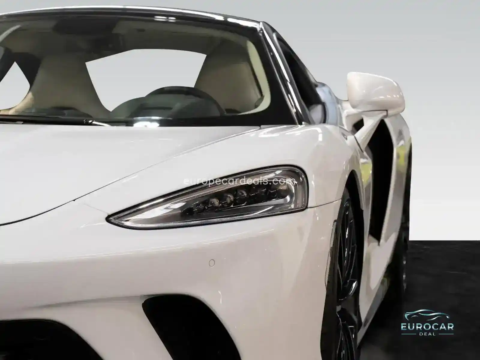 McLaren GT