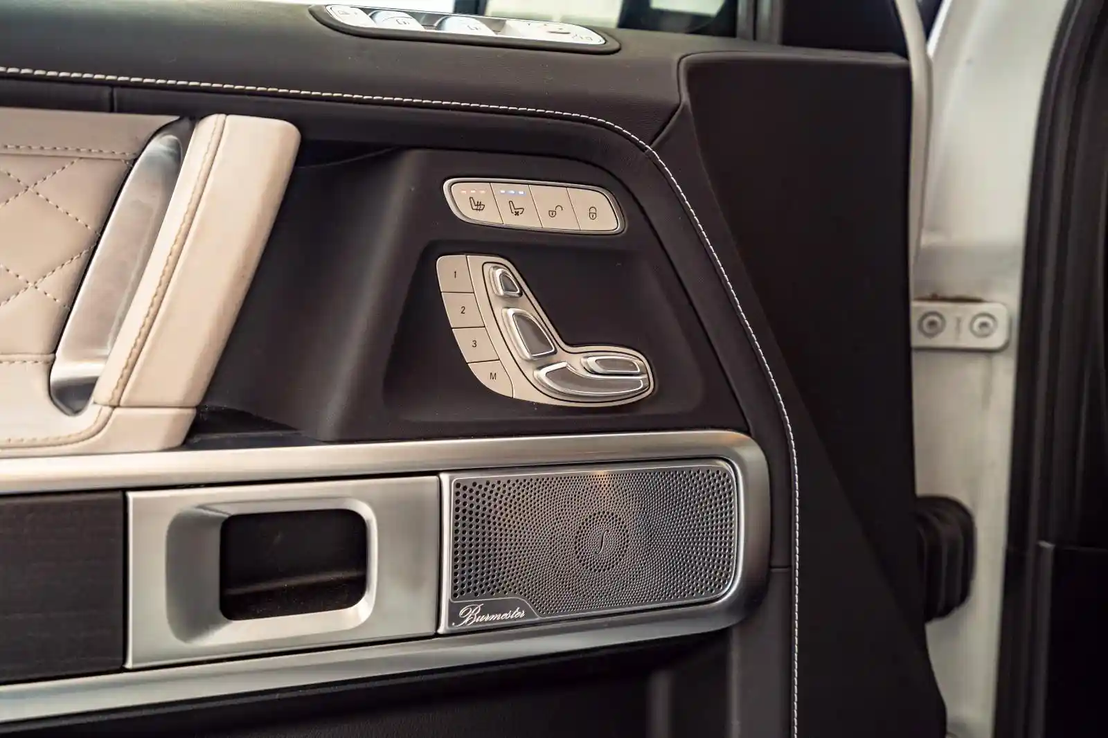 Mercedes-Benz G 500
