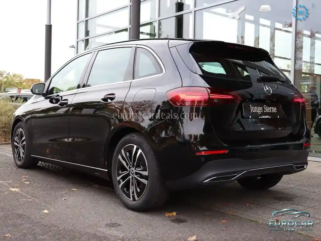 Mercedes-Benz B 180
