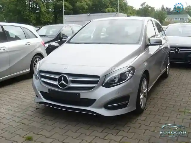 Mercedes-Benz B 200