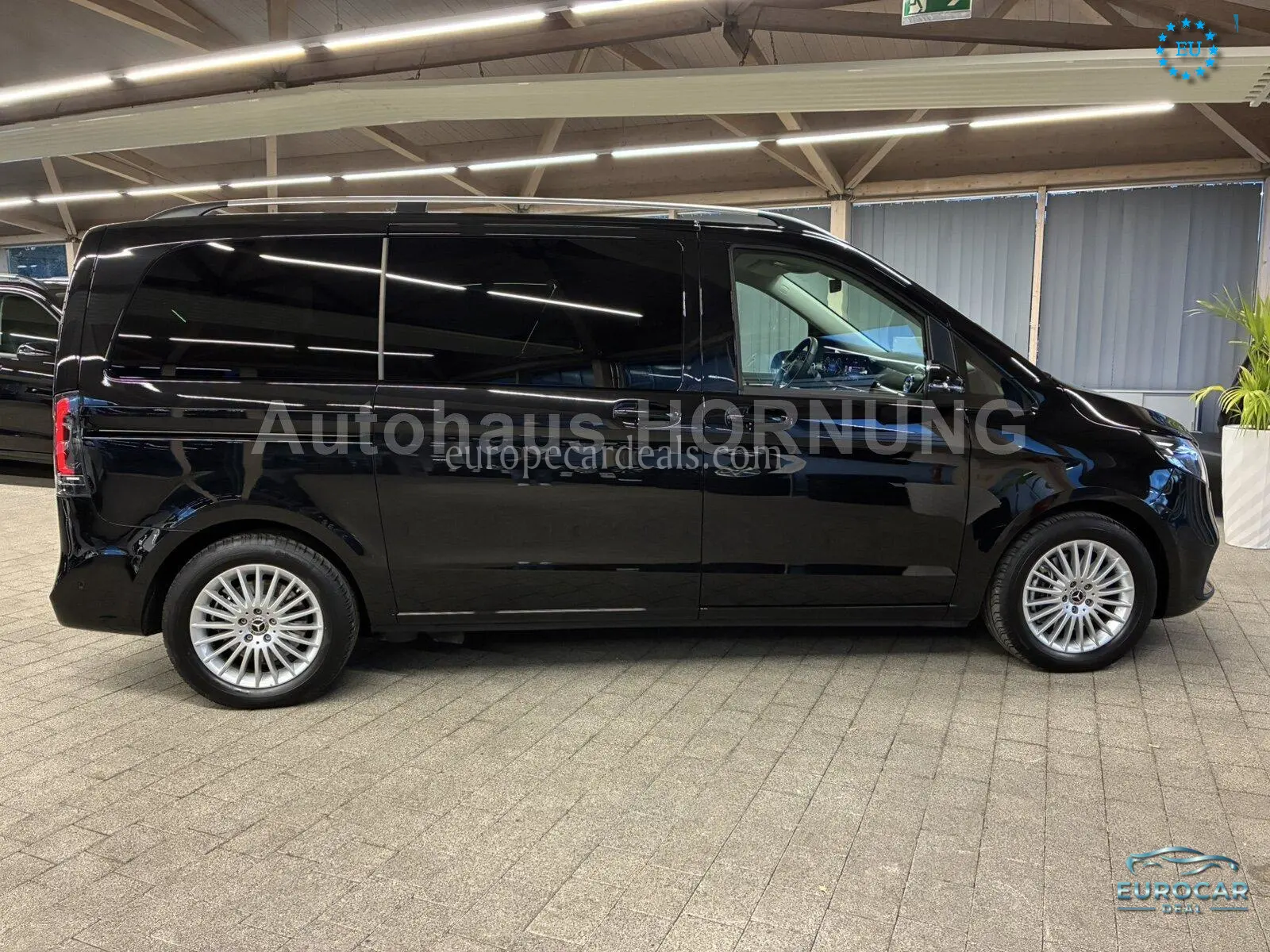 Mercedes-Benz V 220