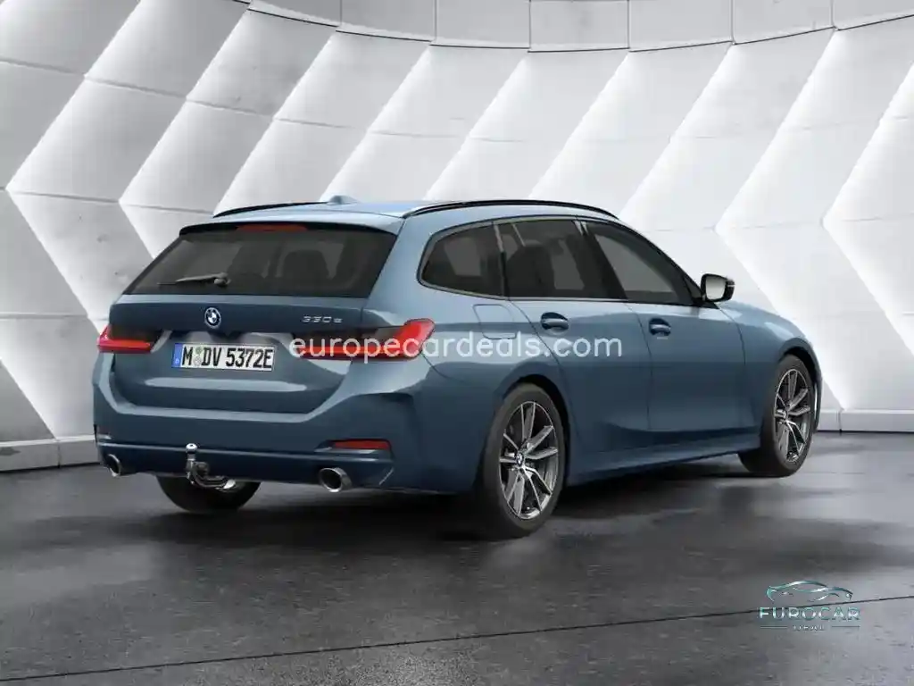 BMW 330
