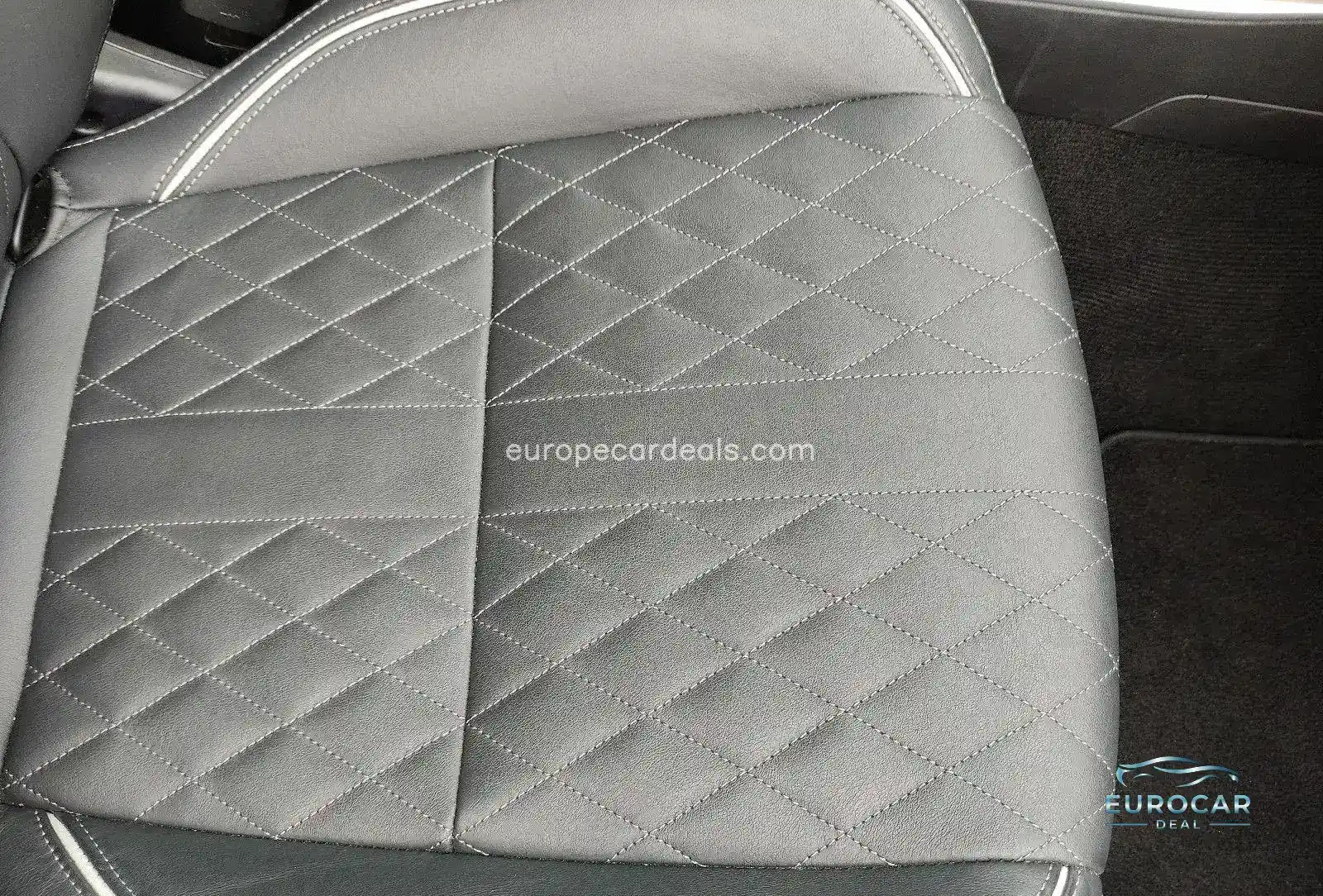 Mitsubishi Plug-in Hybrid Outlander
