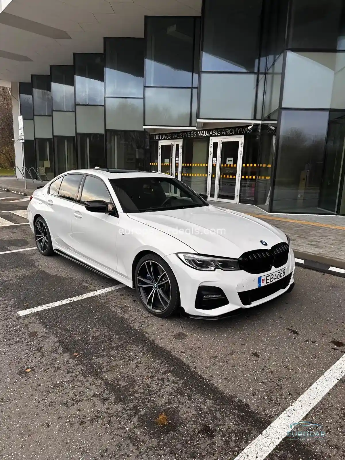 BMW 330
