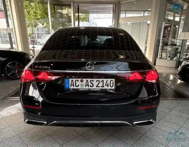Mercedes-Benz E 220