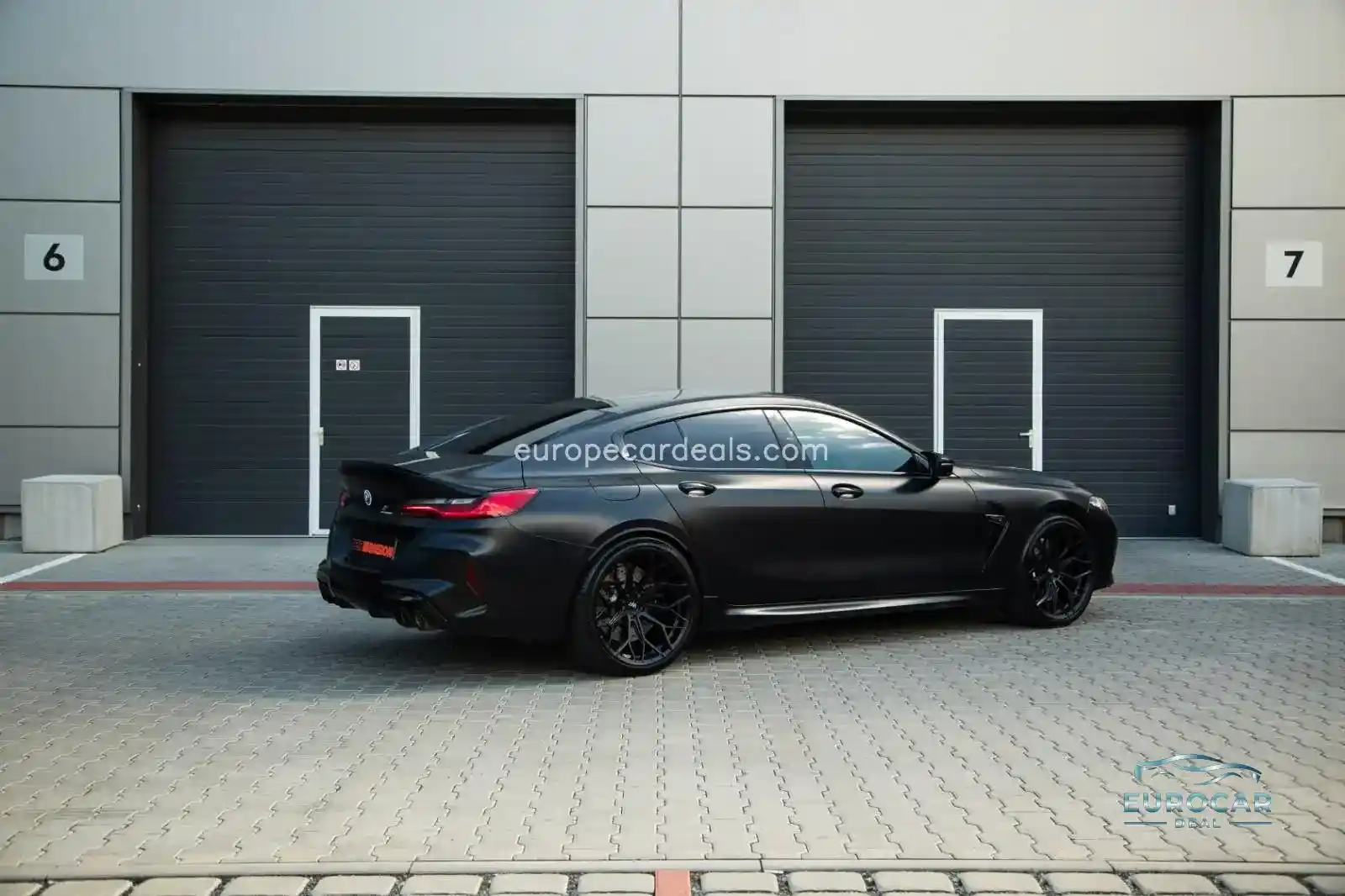 BMW M8