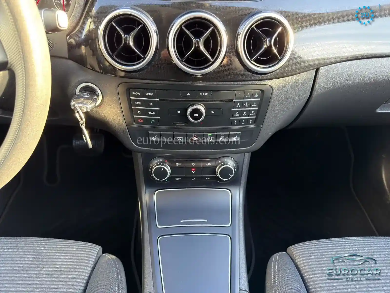 Mercedes-Benz B 180