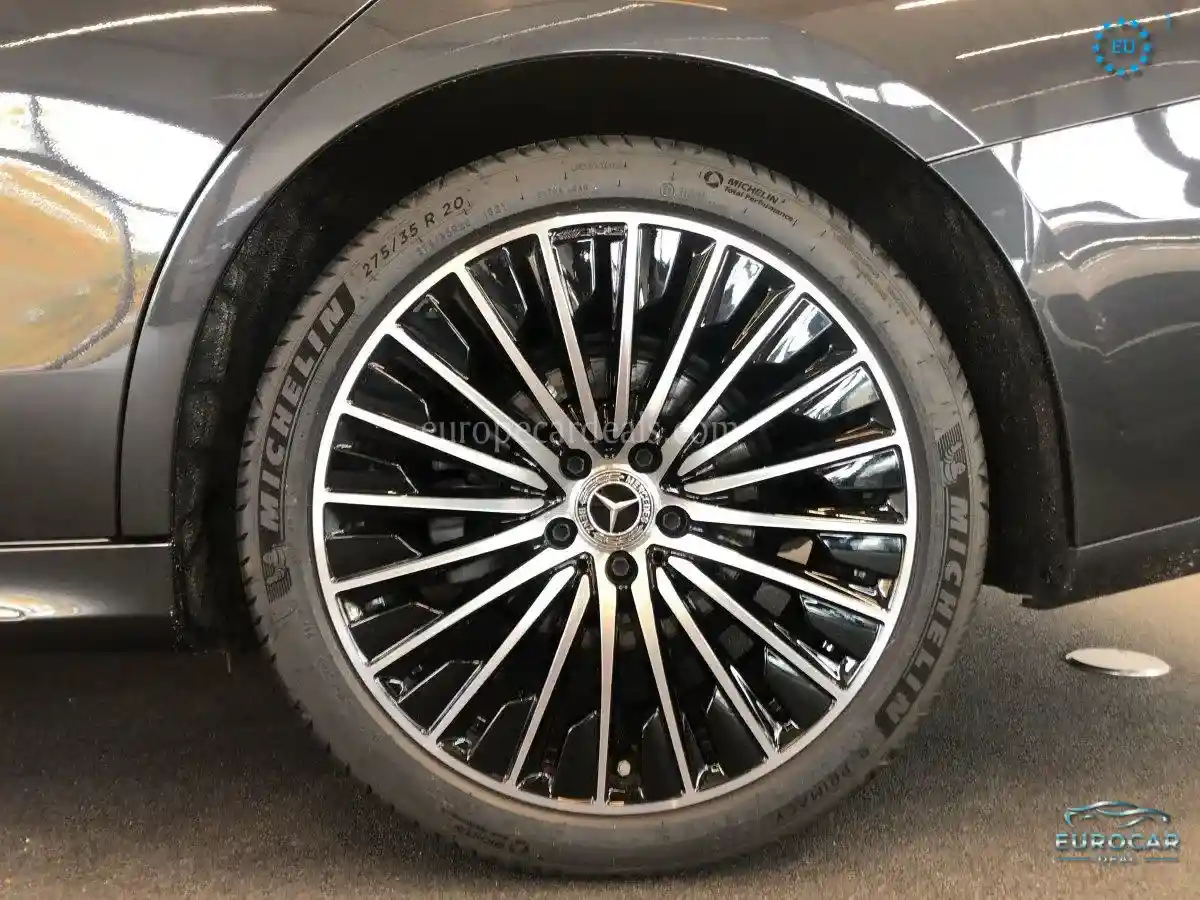 Mercedes-Benz E 200