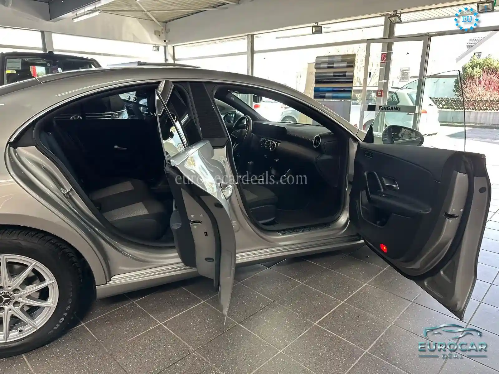 Mercedes-Benz CLA 180