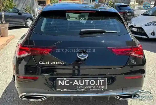 Mercedes-Benz CLA 200 Shooting Brake