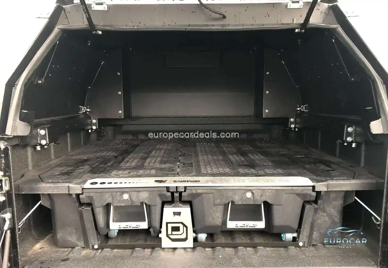 Double Cab V-Cross AT ” BAD-MAX “