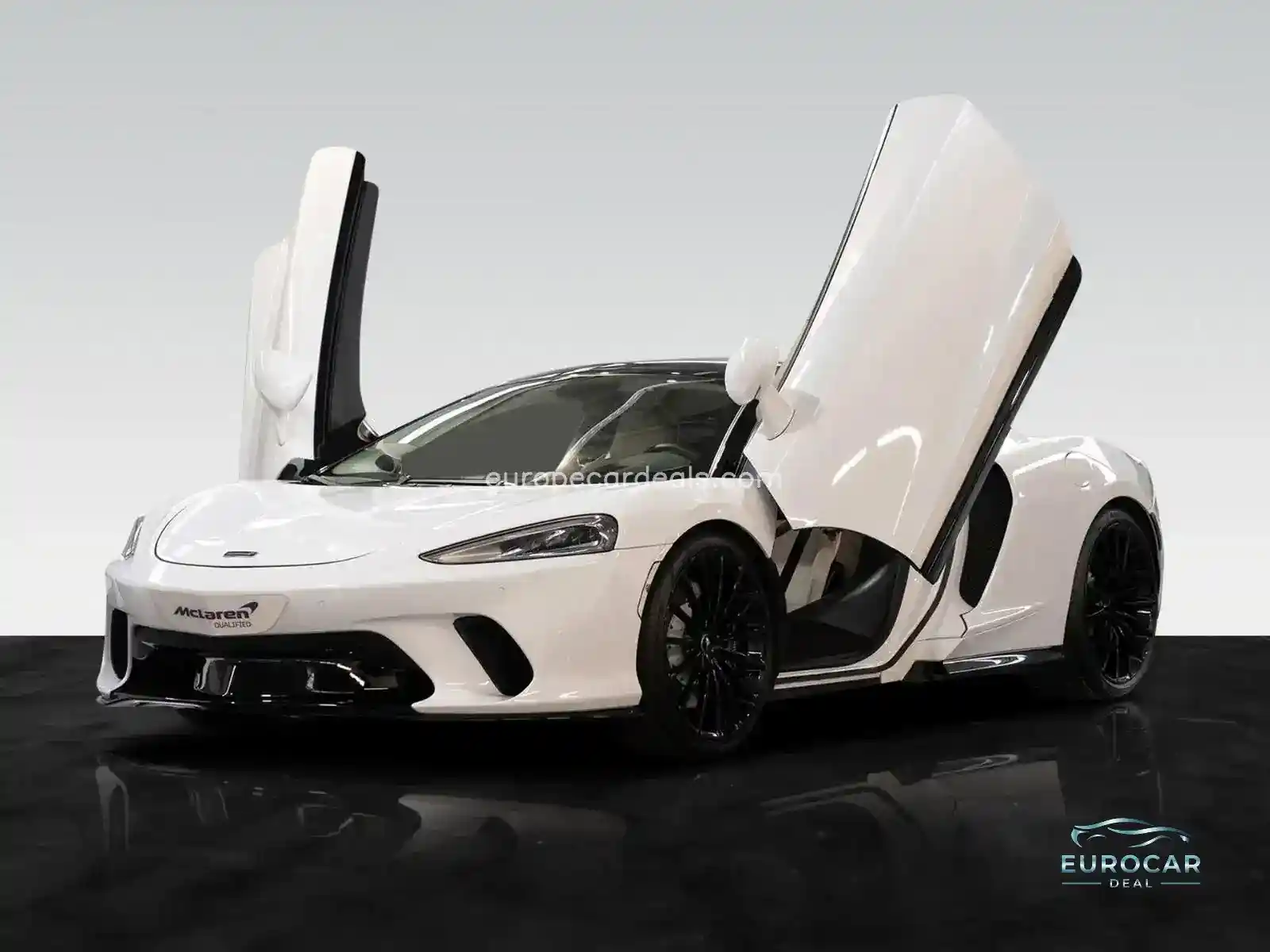 McLaren GT