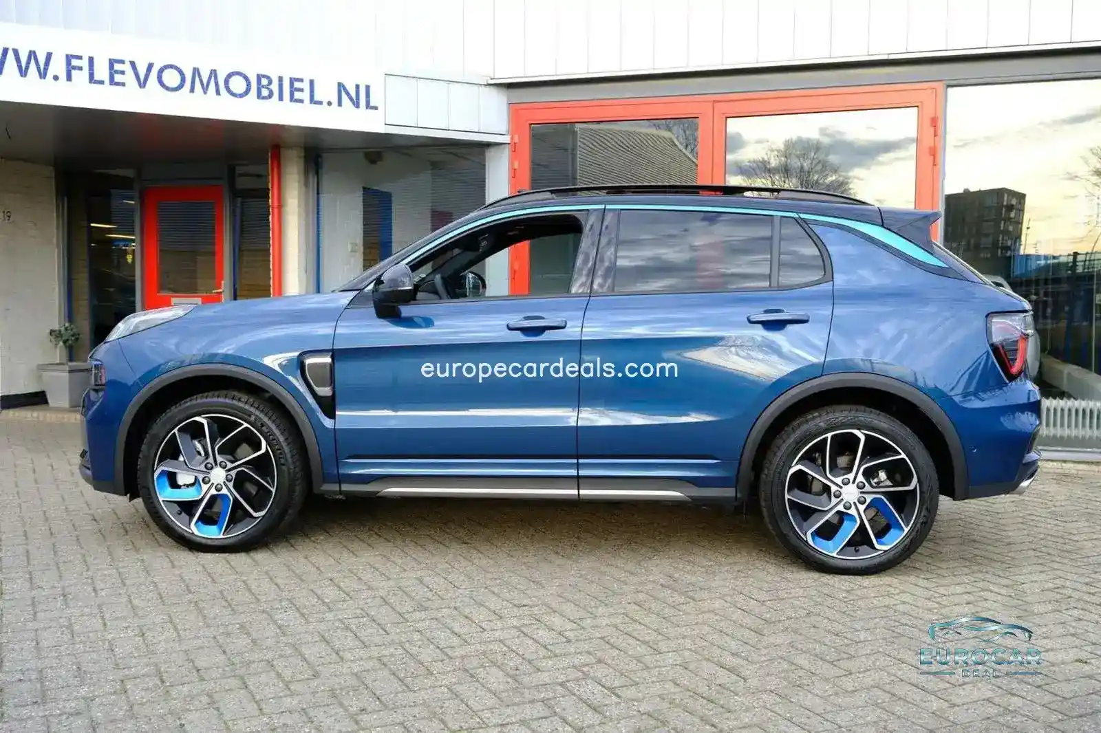 Lynk&Co 01