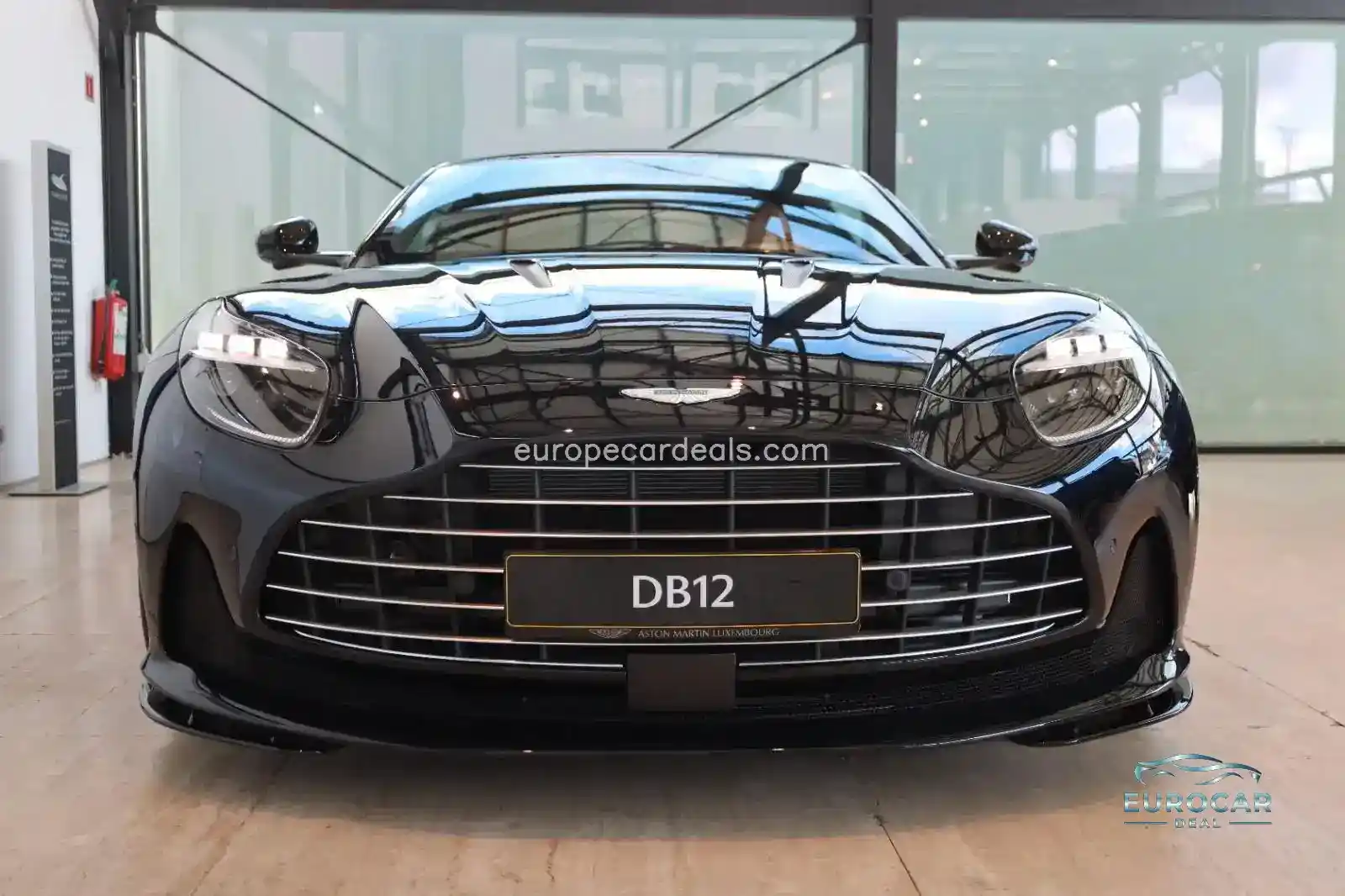 Aston Martin DB12