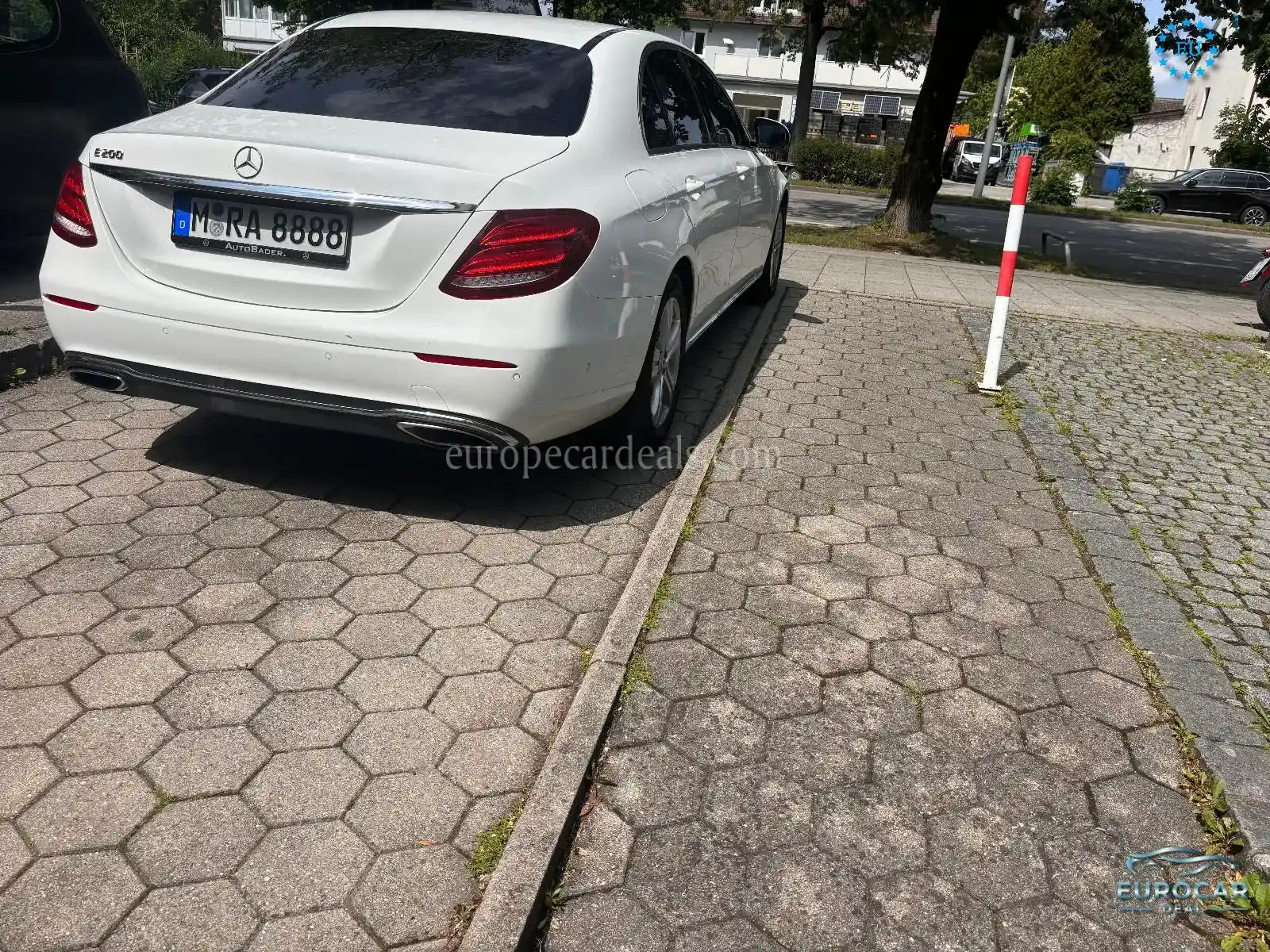 Mercedes-Benz E 200