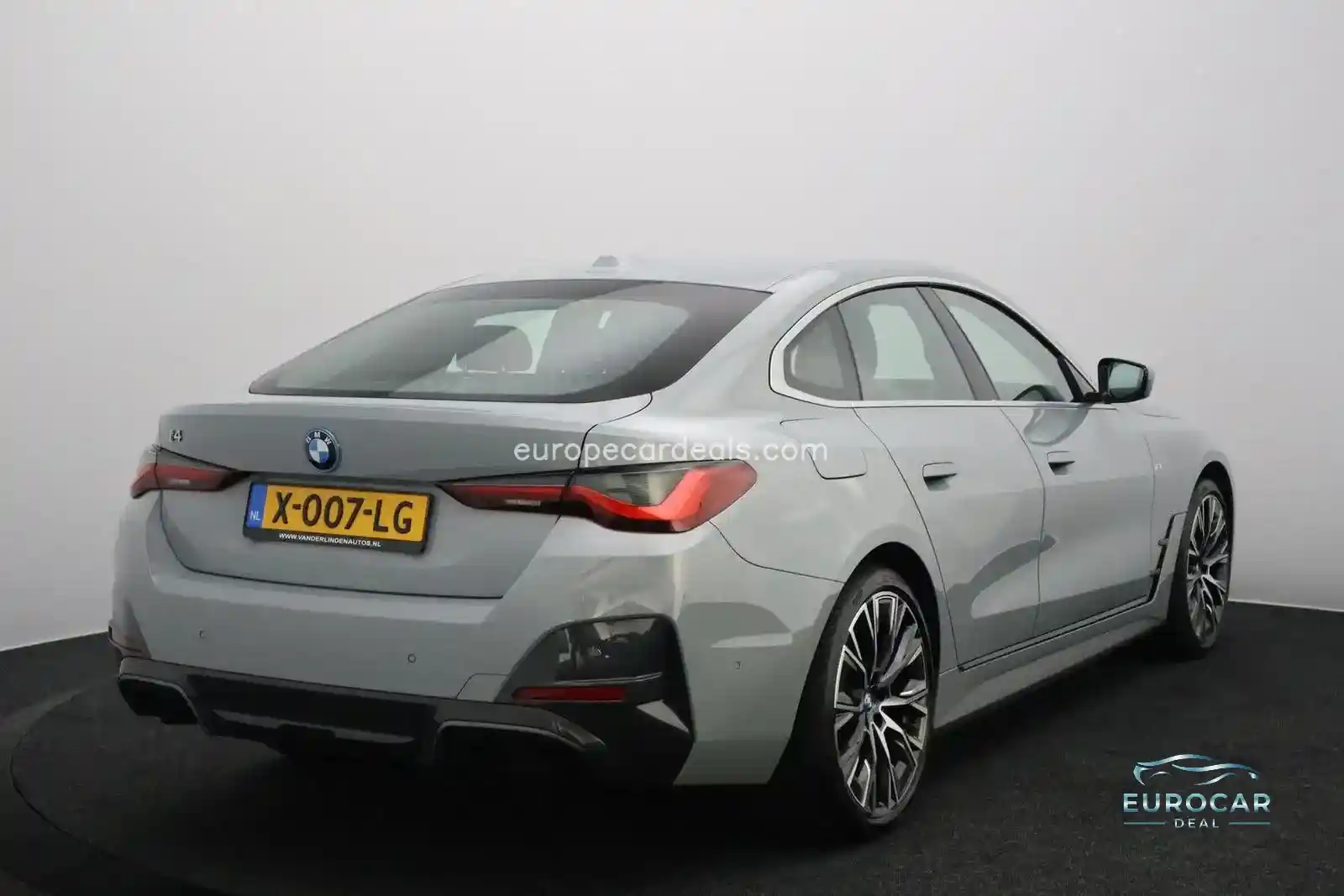 BMW i4