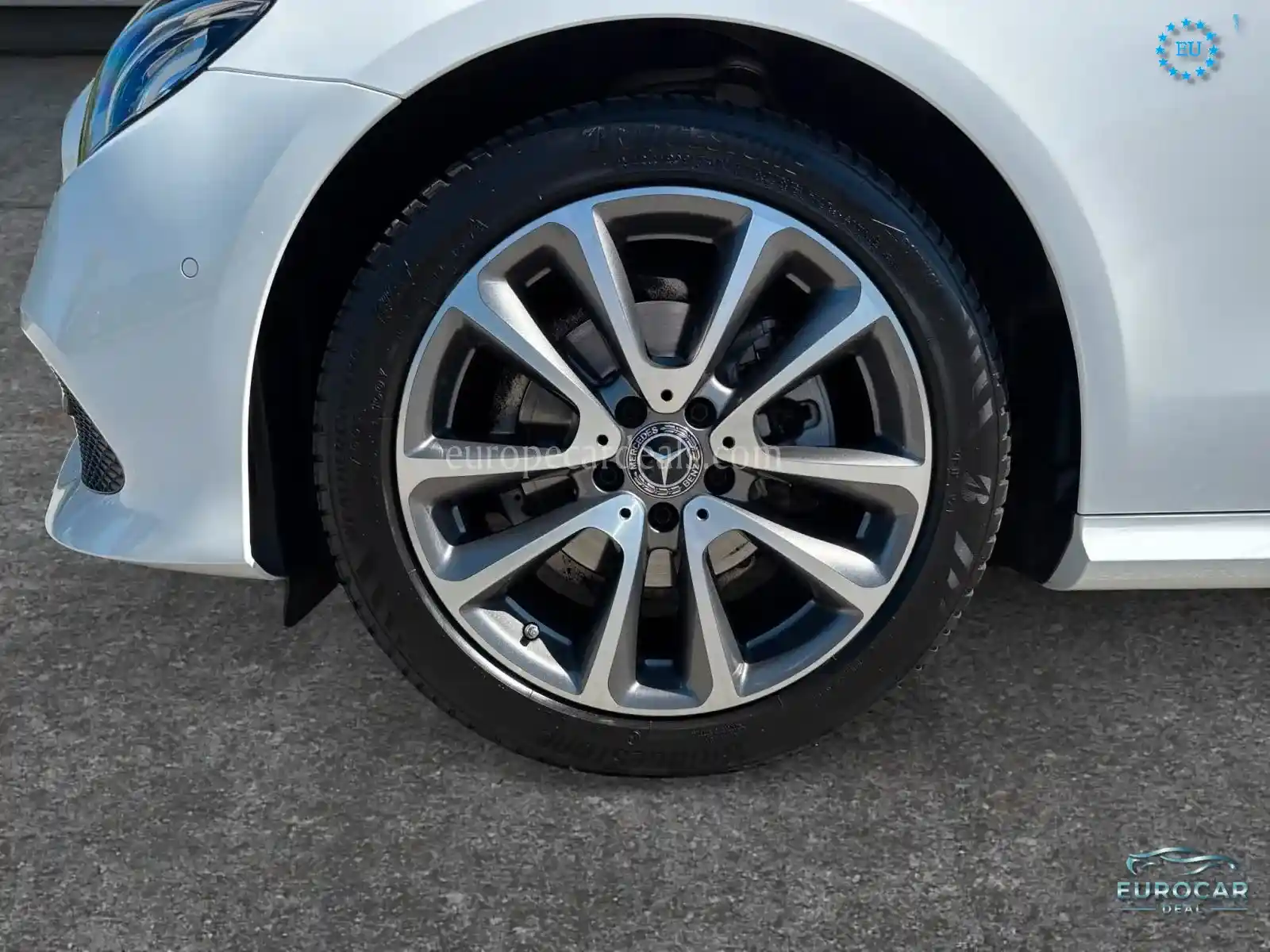 Mercedes-Benz E 200