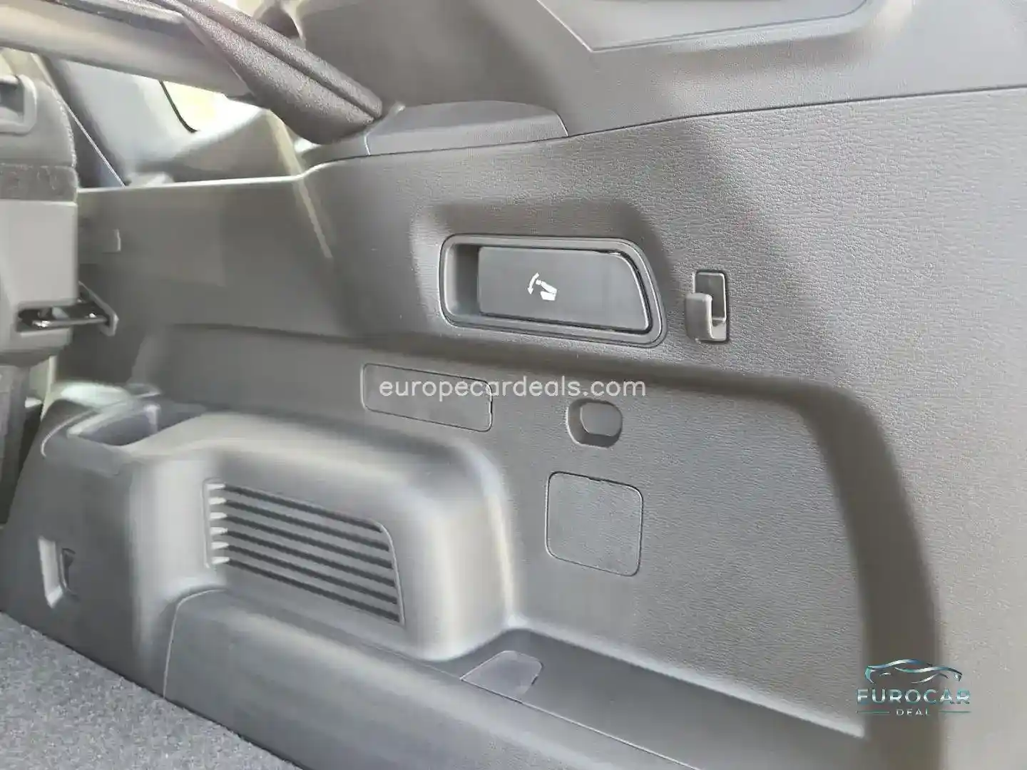 Mitsubishi Plug-in Hybrid Outlander