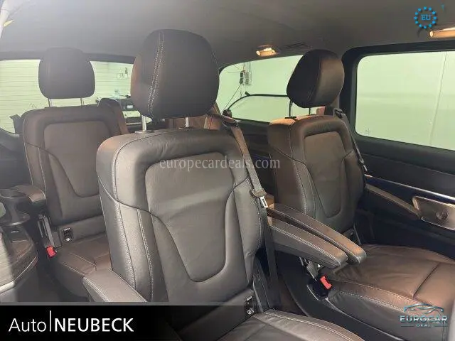 Mercedes-Benz V 250