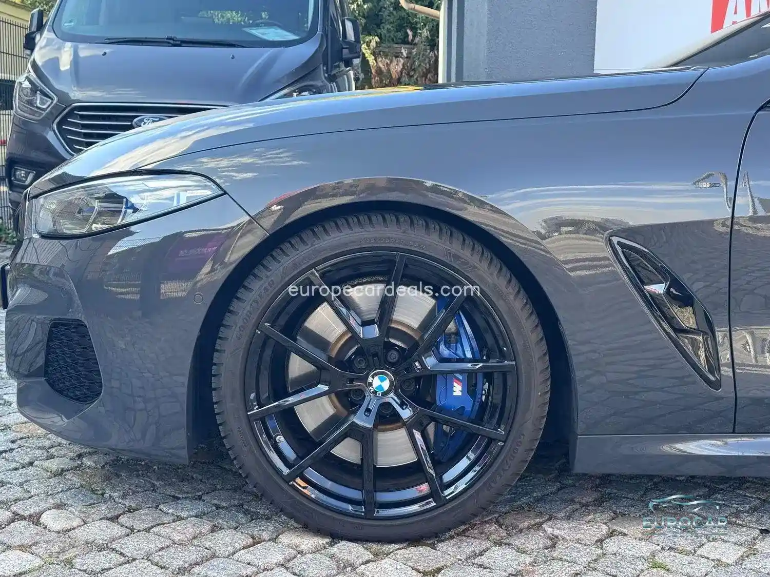BMW 840