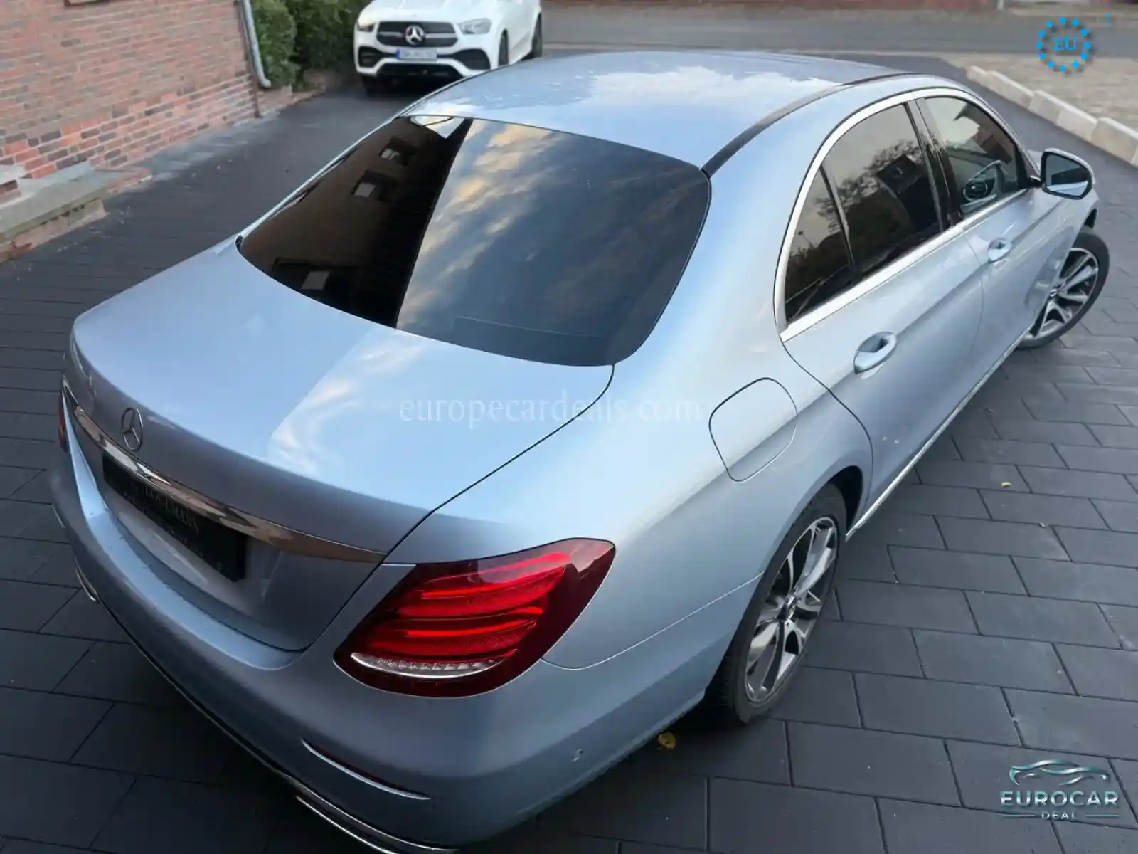Mercedes-Benz E 200