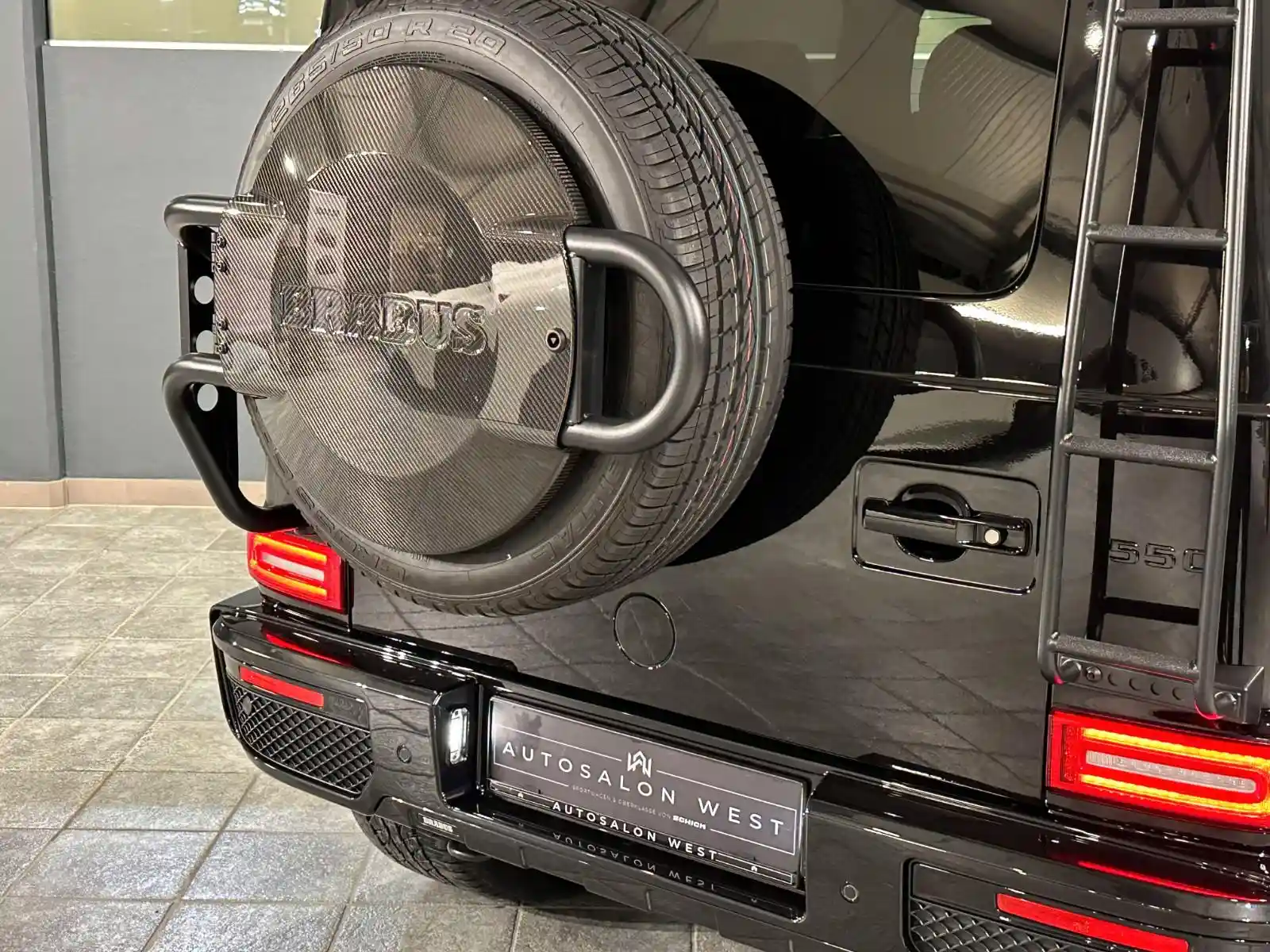 Mercedes-Benz G 500
