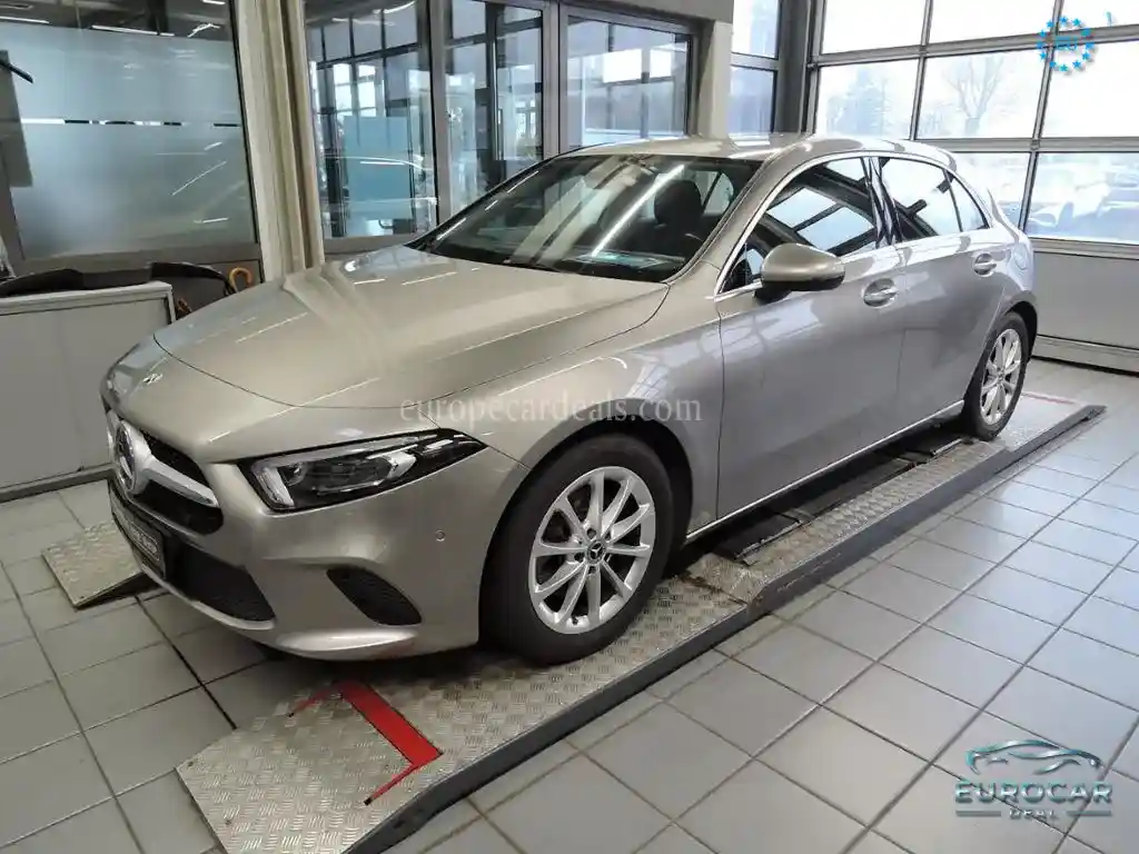 Mercedes-Benz A 220