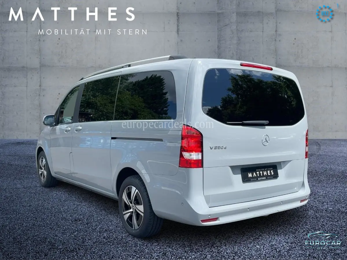Mercedes-Benz V 250