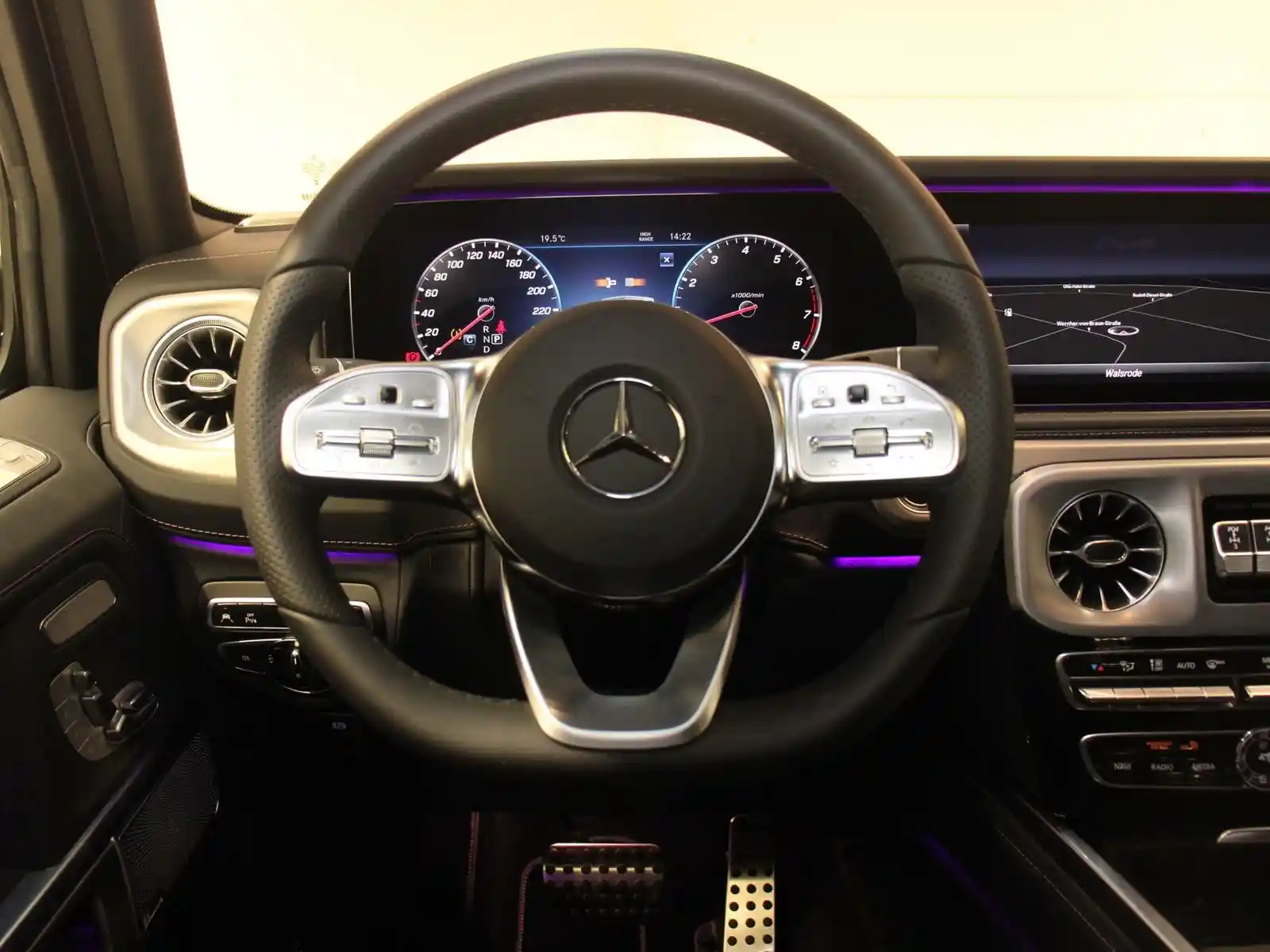 Mercedes-Benz G 500