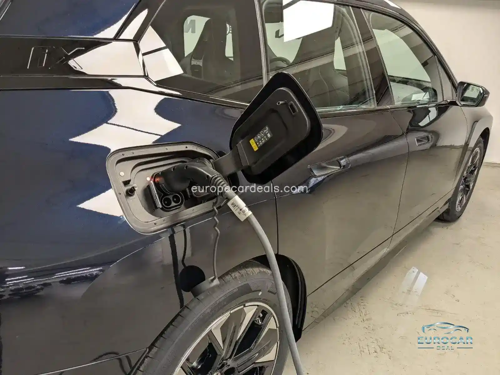 BMW iX