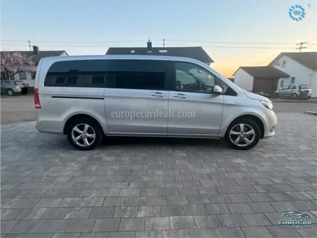 Mercedes-Benz V 250