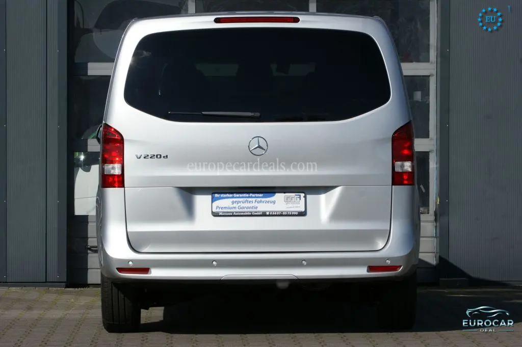Mercedes-Benz V 220