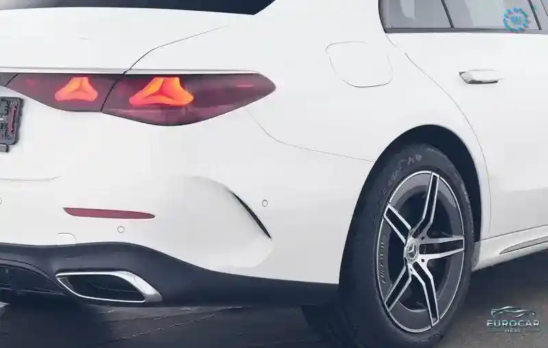 Mercedes-Benz E 300