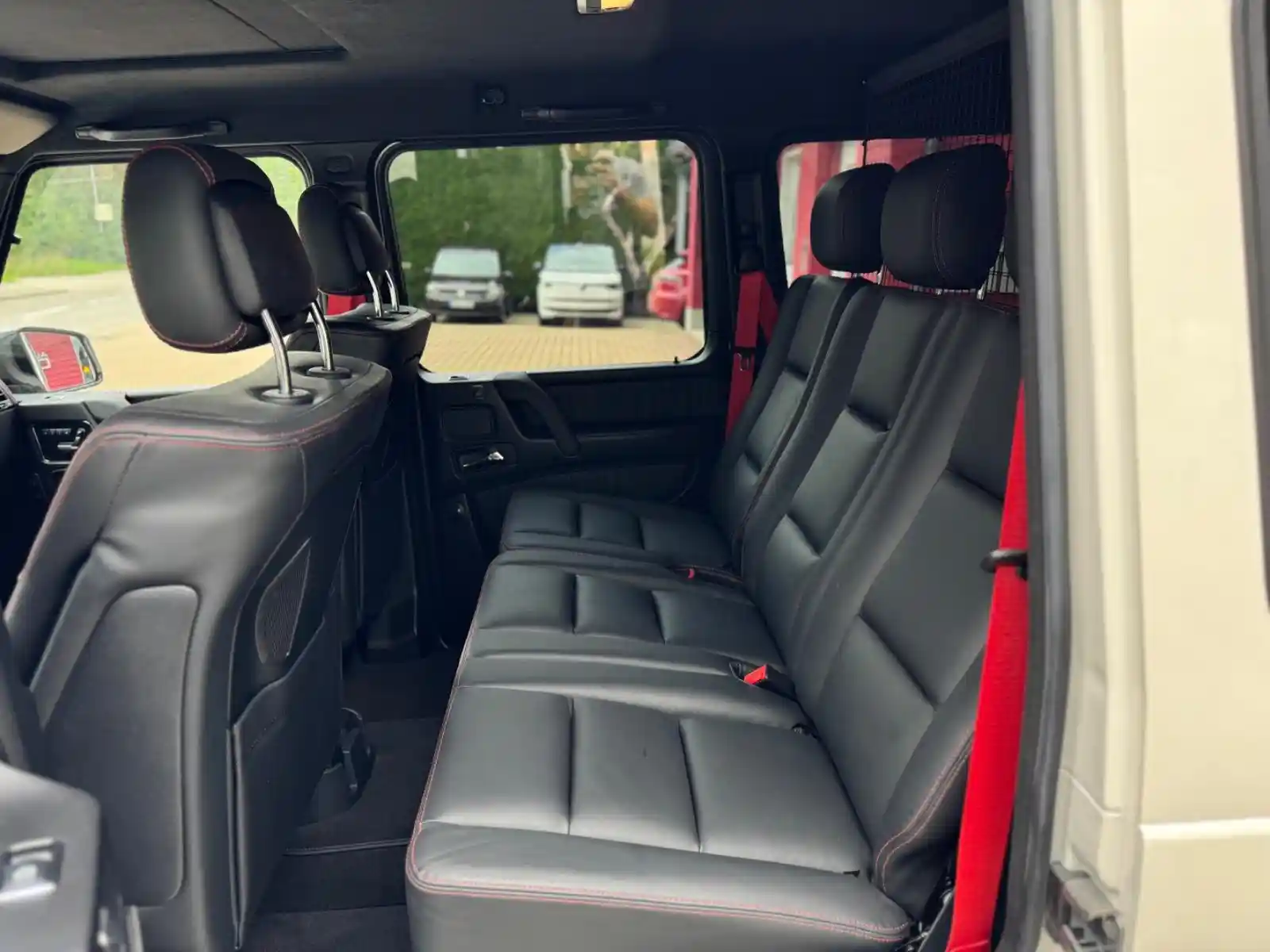 Mercedes-Benz G 500