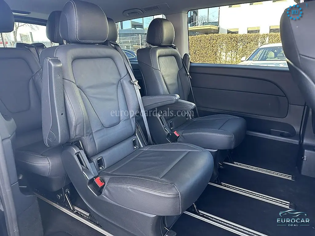 Mercedes-Benz V 220