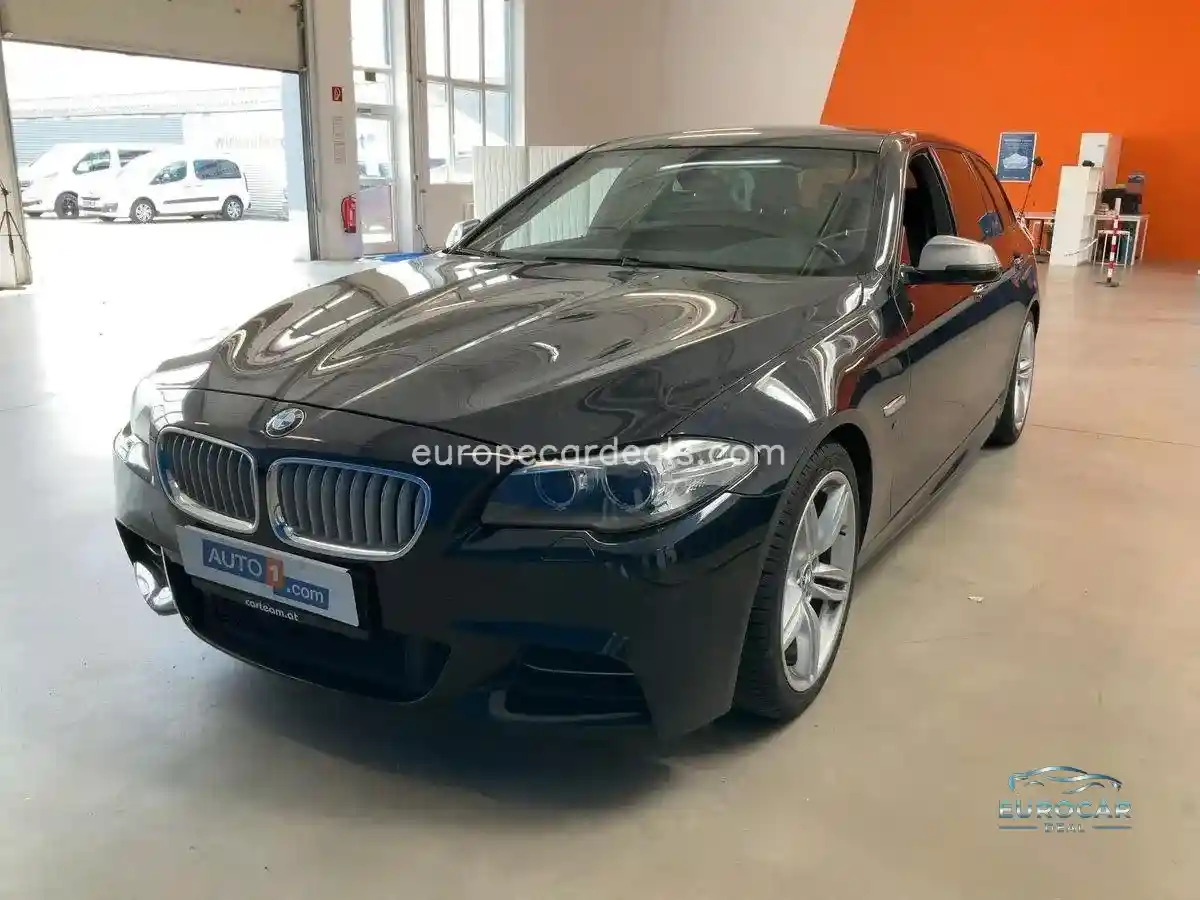 BMW M550