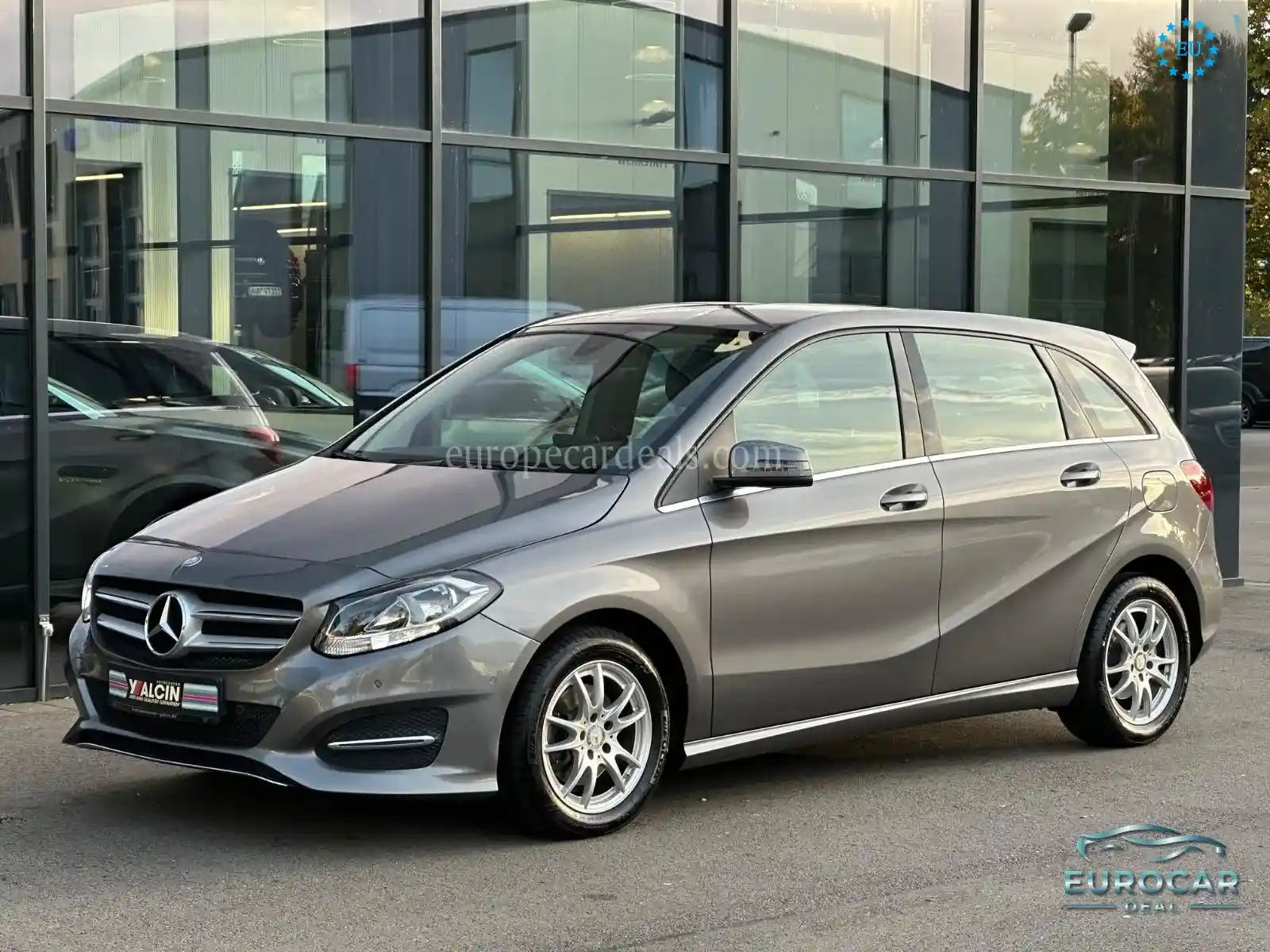 Mercedes-Benz B 180