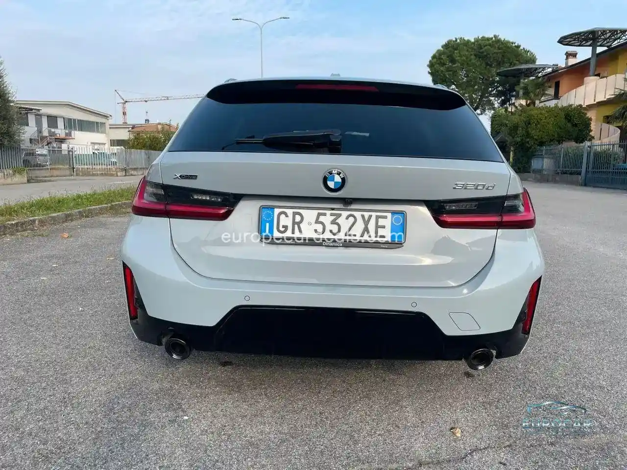 BMW 320