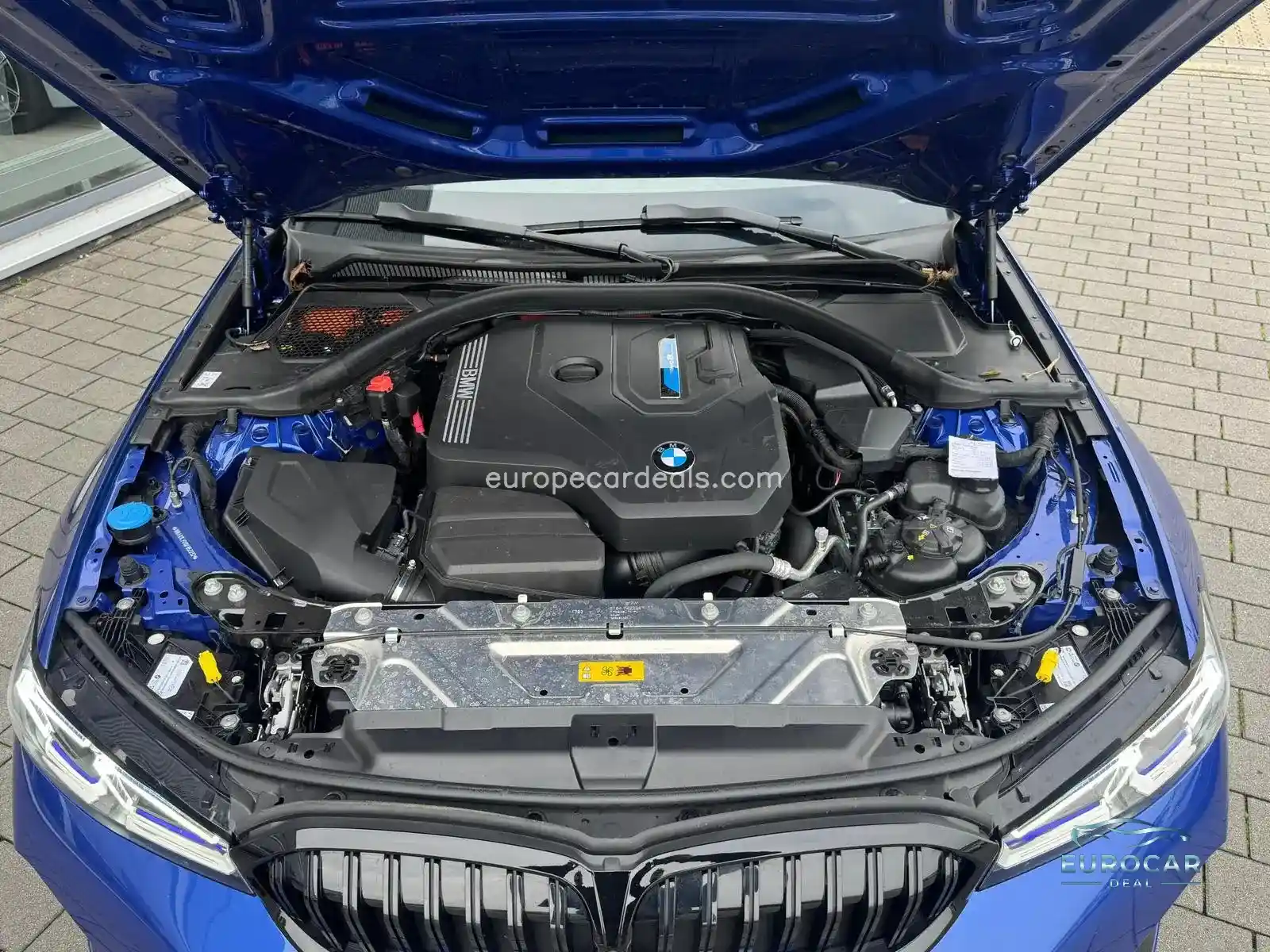 BMW 330