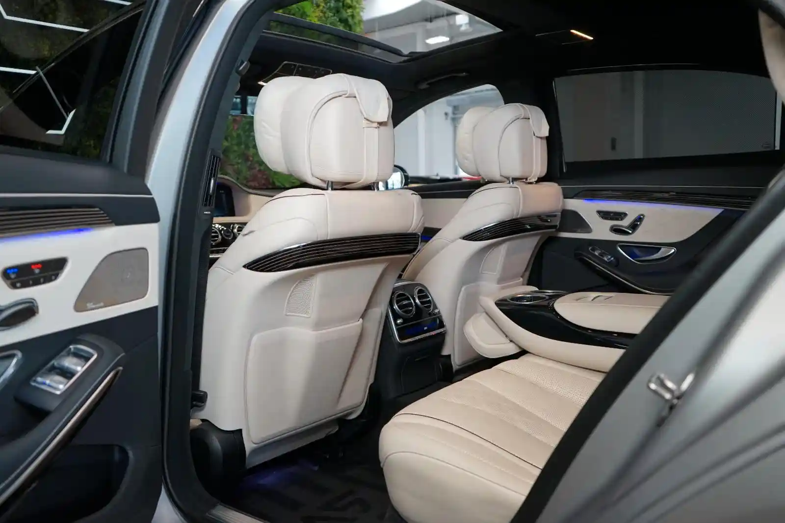 Mercedes-Benz S 560