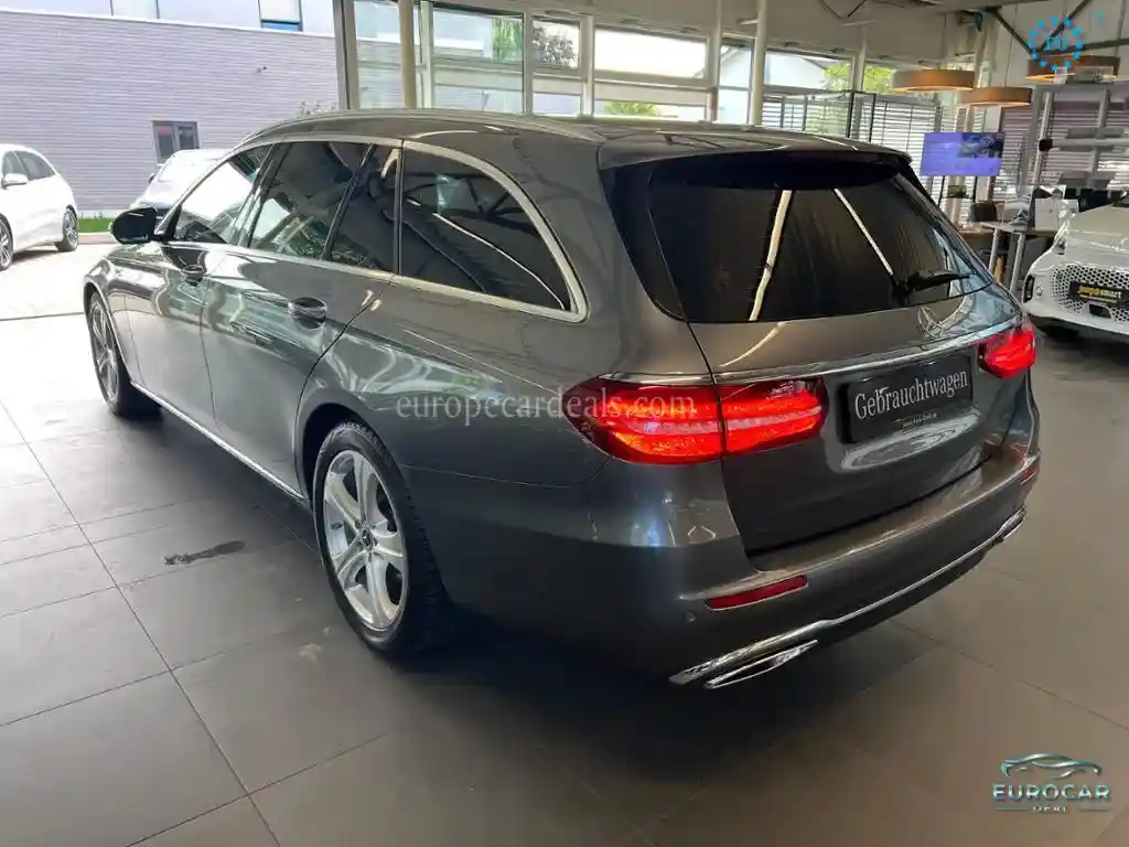 Mercedes-Benz E 220